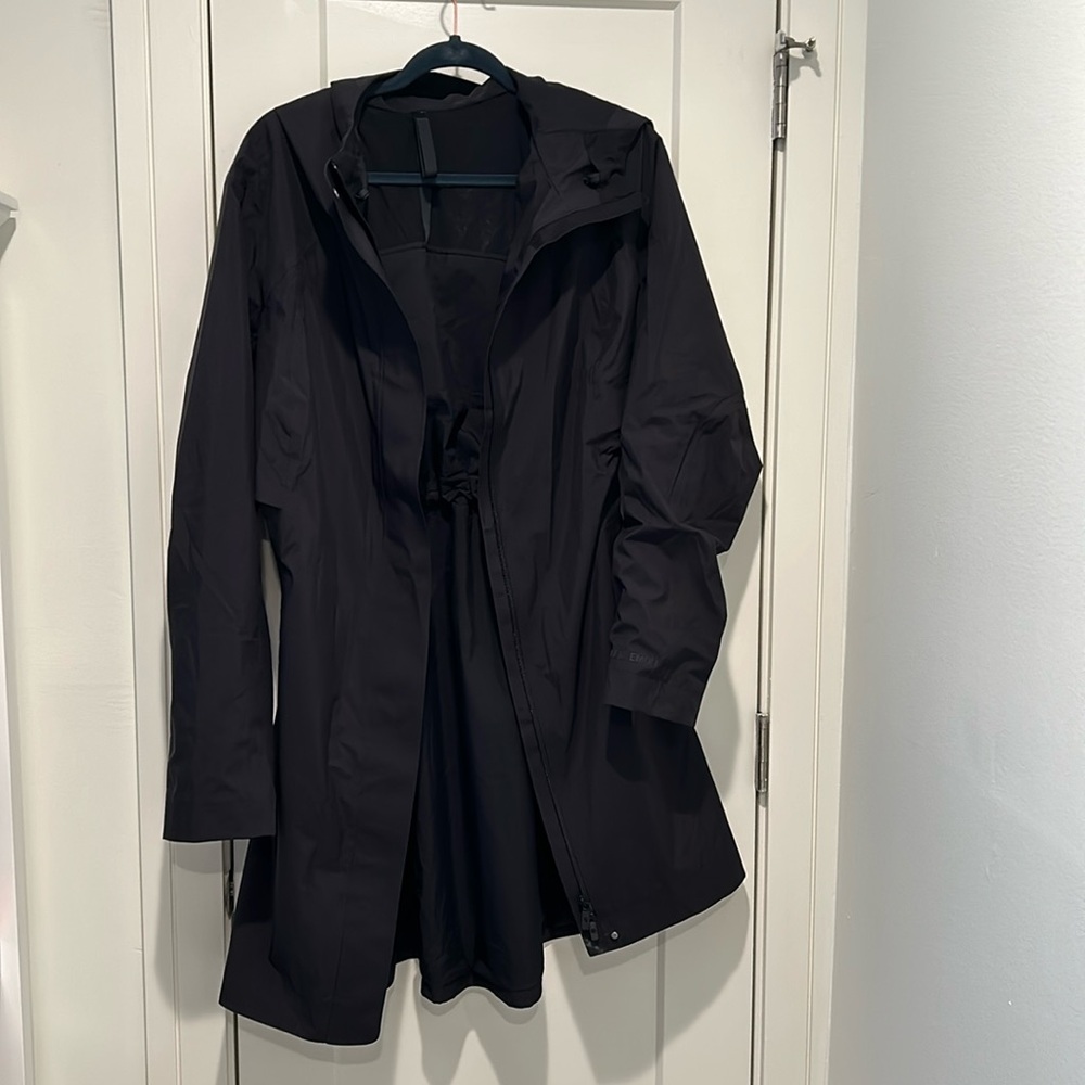 Lululemon Rain Rebel Jacket